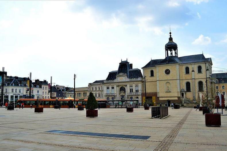 Studio Cocon Ultra Centre Le Mans Hotel Exterior photo